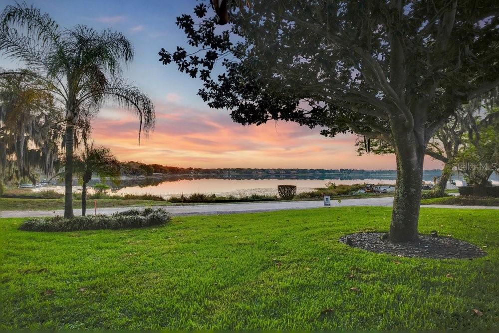 Image 3 of 100 For 812 East Boulevard