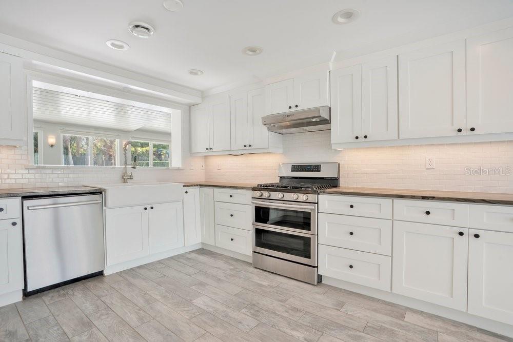 Image 32 of 100 For 812 East Boulevard