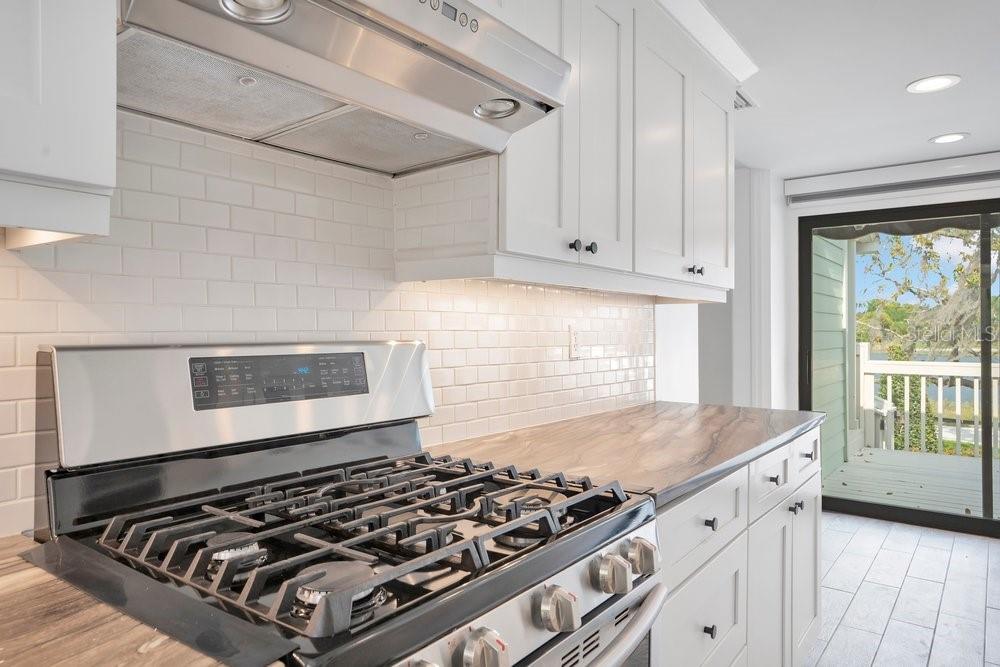 Image 33 of 100 For 812 East Boulevard