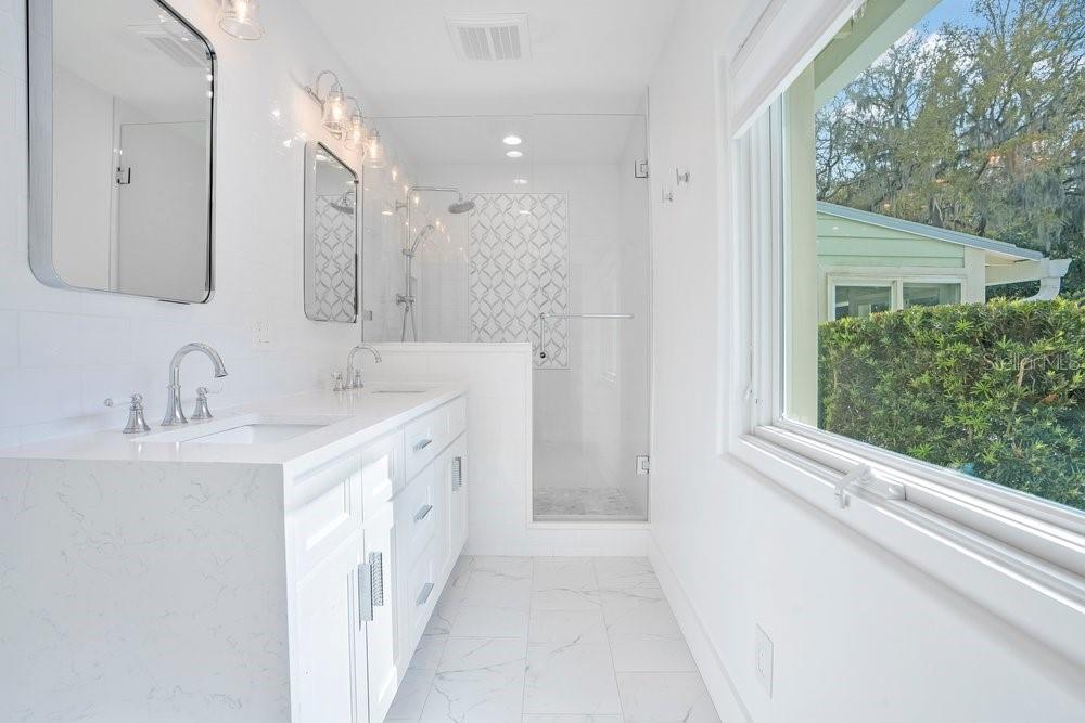 Image 37 of 100 For 812 East Boulevard