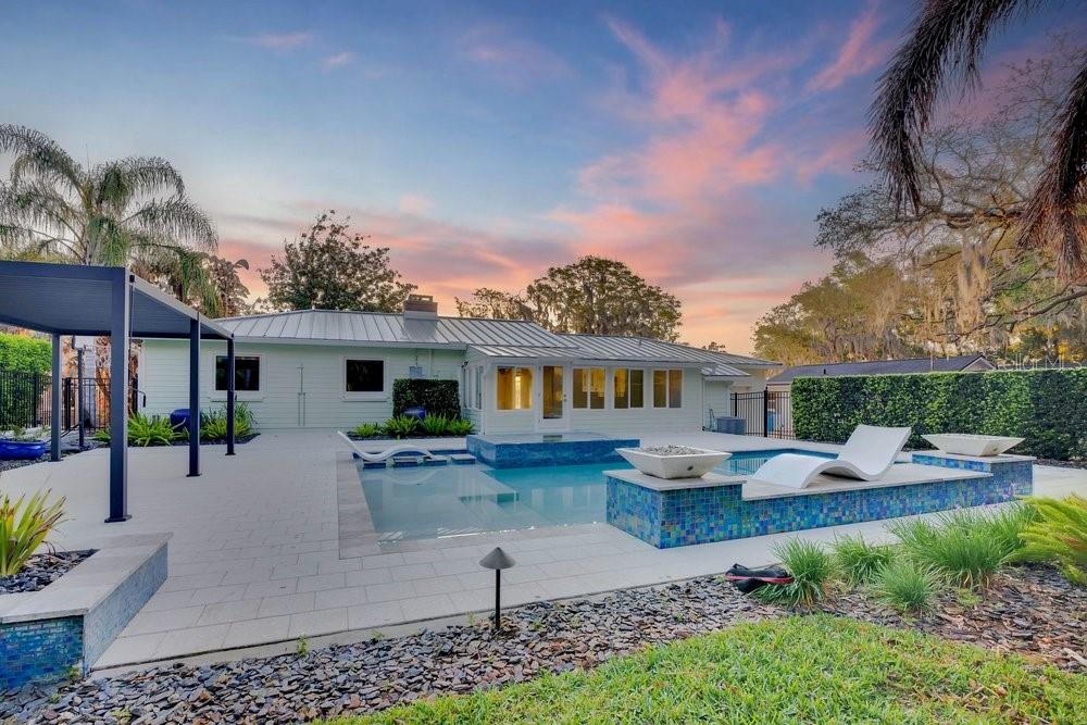 Image 4 of 100 For 812 East Boulevard