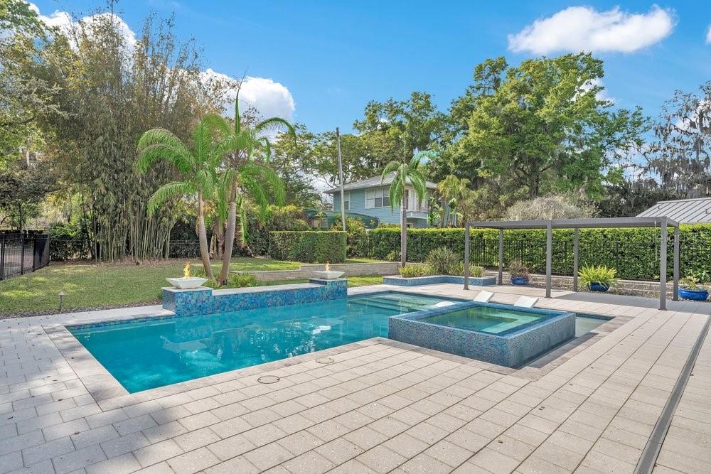 Image 49 of 100 For 812 East Boulevard