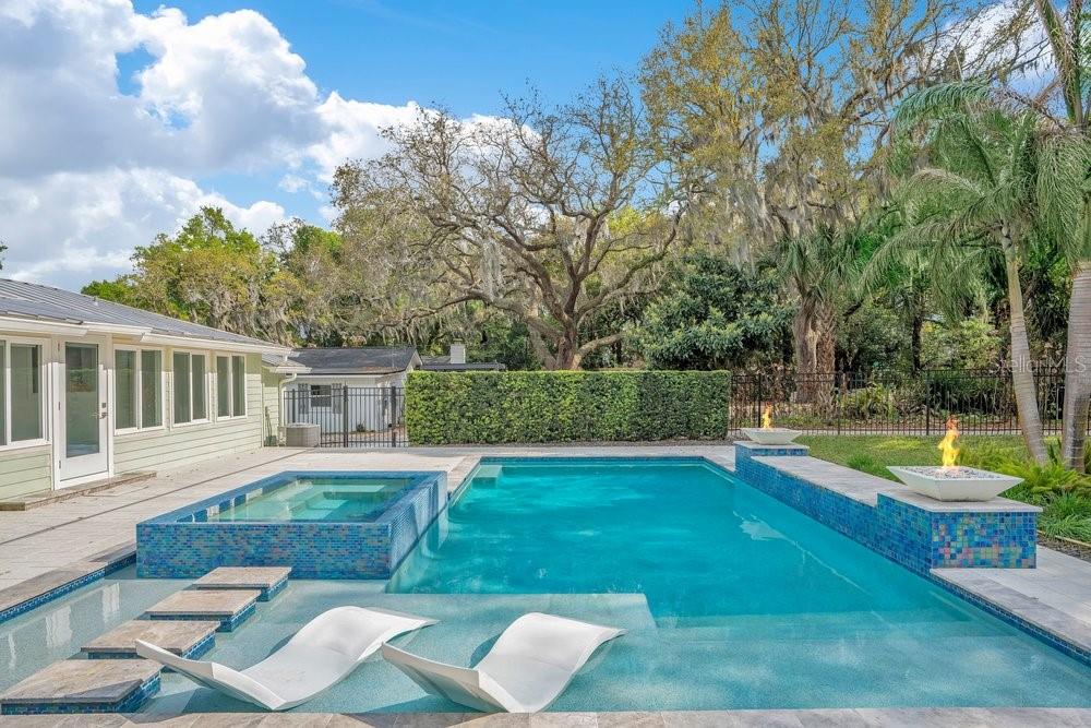 Image 54 of 100 For 812 East Boulevard