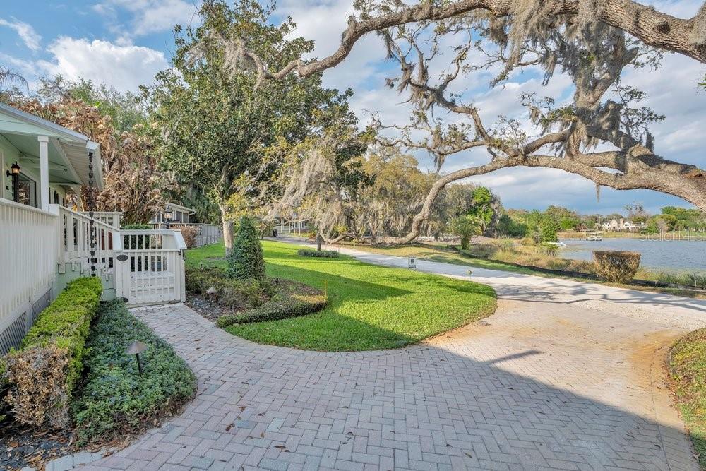 Image 77 of 100 For 812 East Boulevard