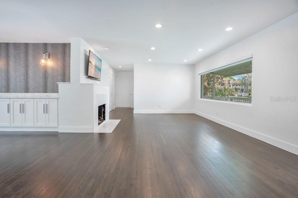 Image 8 of 100 For 812 East Boulevard