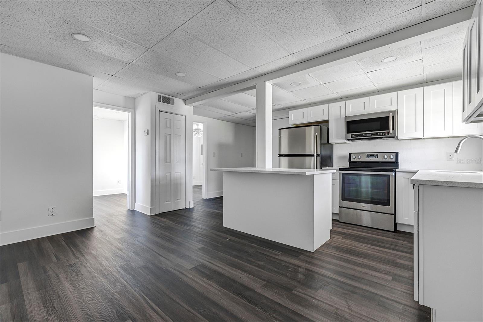 Image 11 of 21 For 2027 1-2 30th Ave N  3 Bottom U