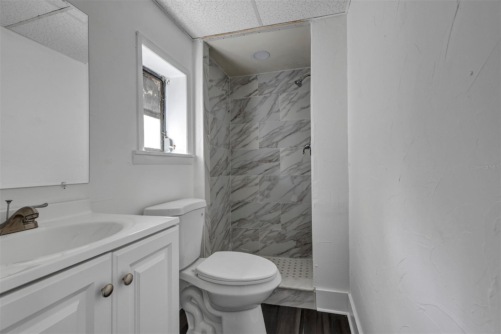 Image 15 of 21 For 2027 1-2 30th Ave N  3 Bottom U