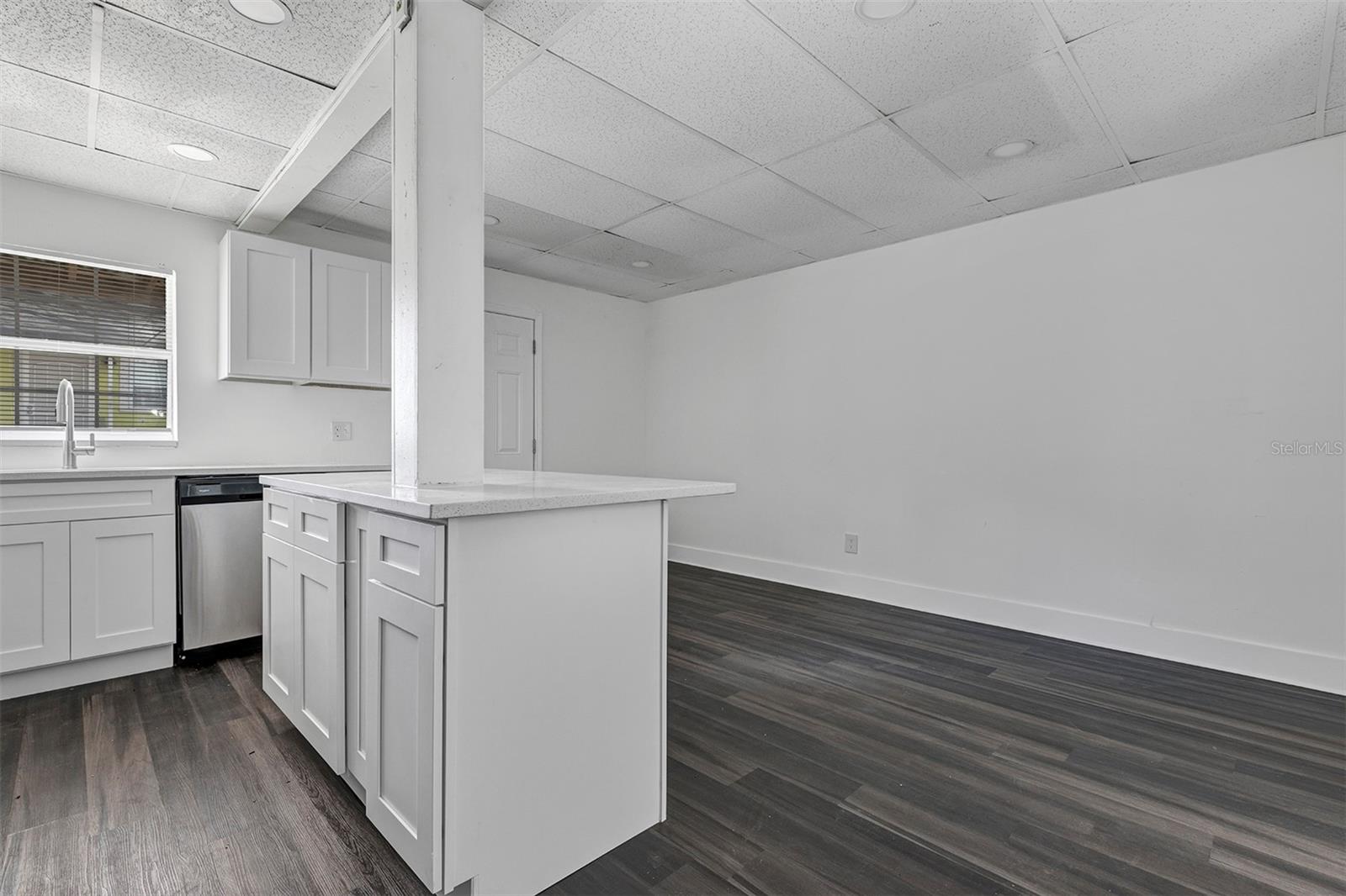 Image 16 of 21 For 2027 1-2 30th Ave N  3 Bottom U