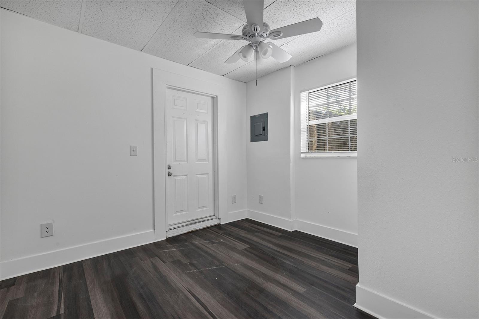 Image 6 of 21 For 2027 1-2 30th Ave N  3 Bottom U