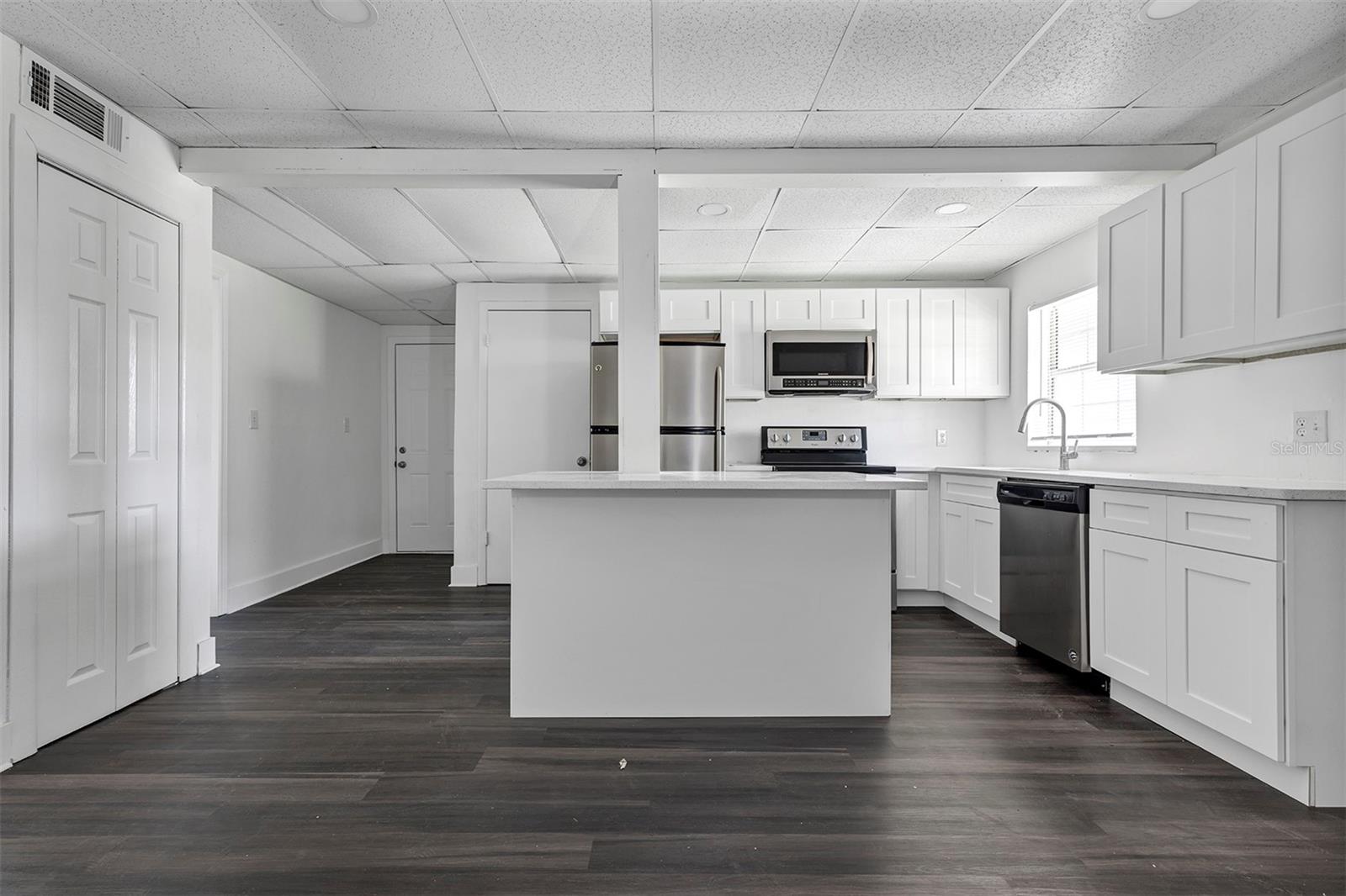 Image 8 of 21 For 2027 1-2 30th Ave N  3 Bottom U