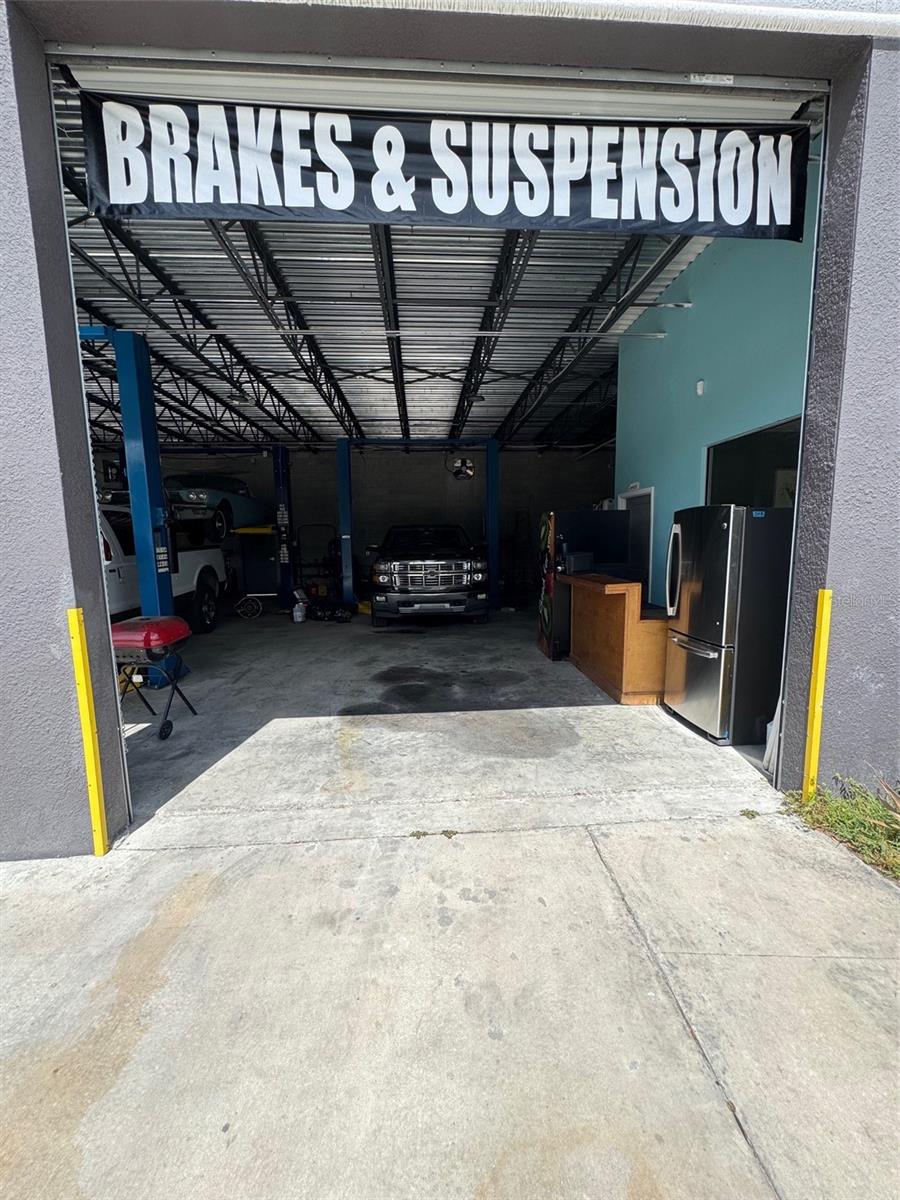 Image 9 of 13 For 4825 Old Winter Garden Road