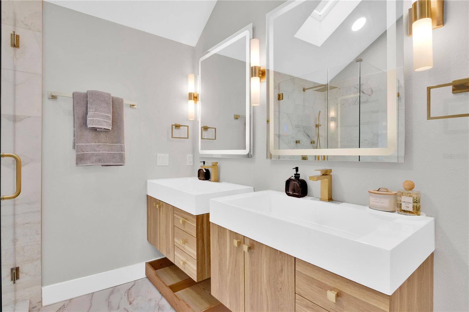 Image 13 of 37 For 109 12th Avenue