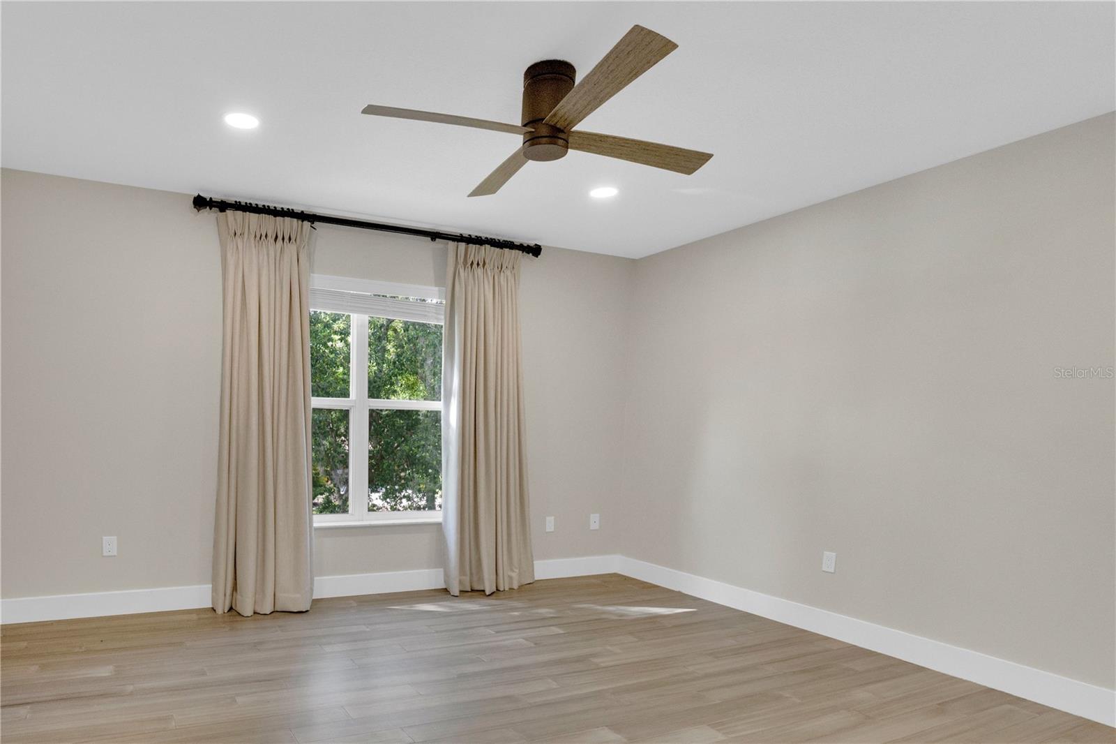 Image 14 of 37 For 109 12th Avenue