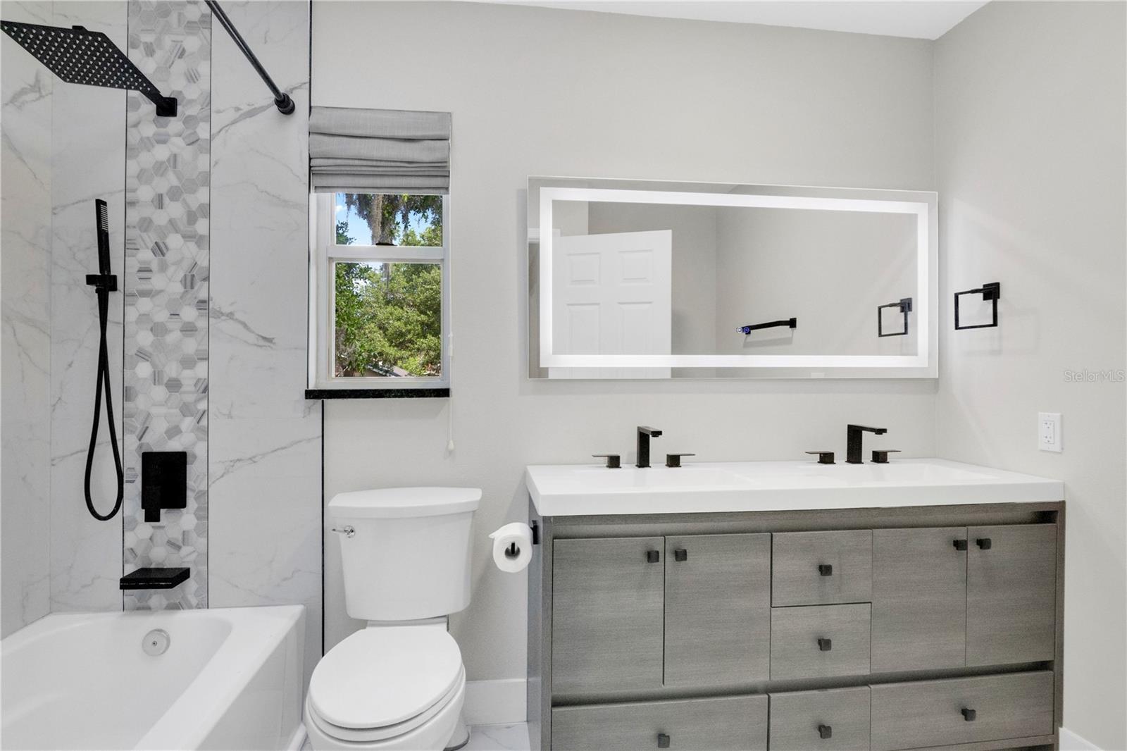 Image 15 of 37 For 109 12th Avenue