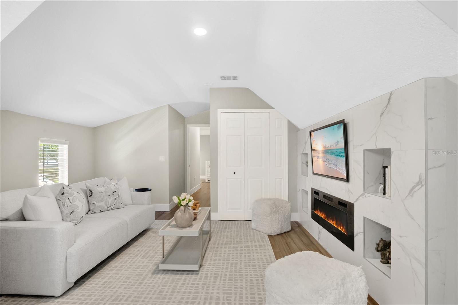 Image 17 of 37 For 109 12th Avenue