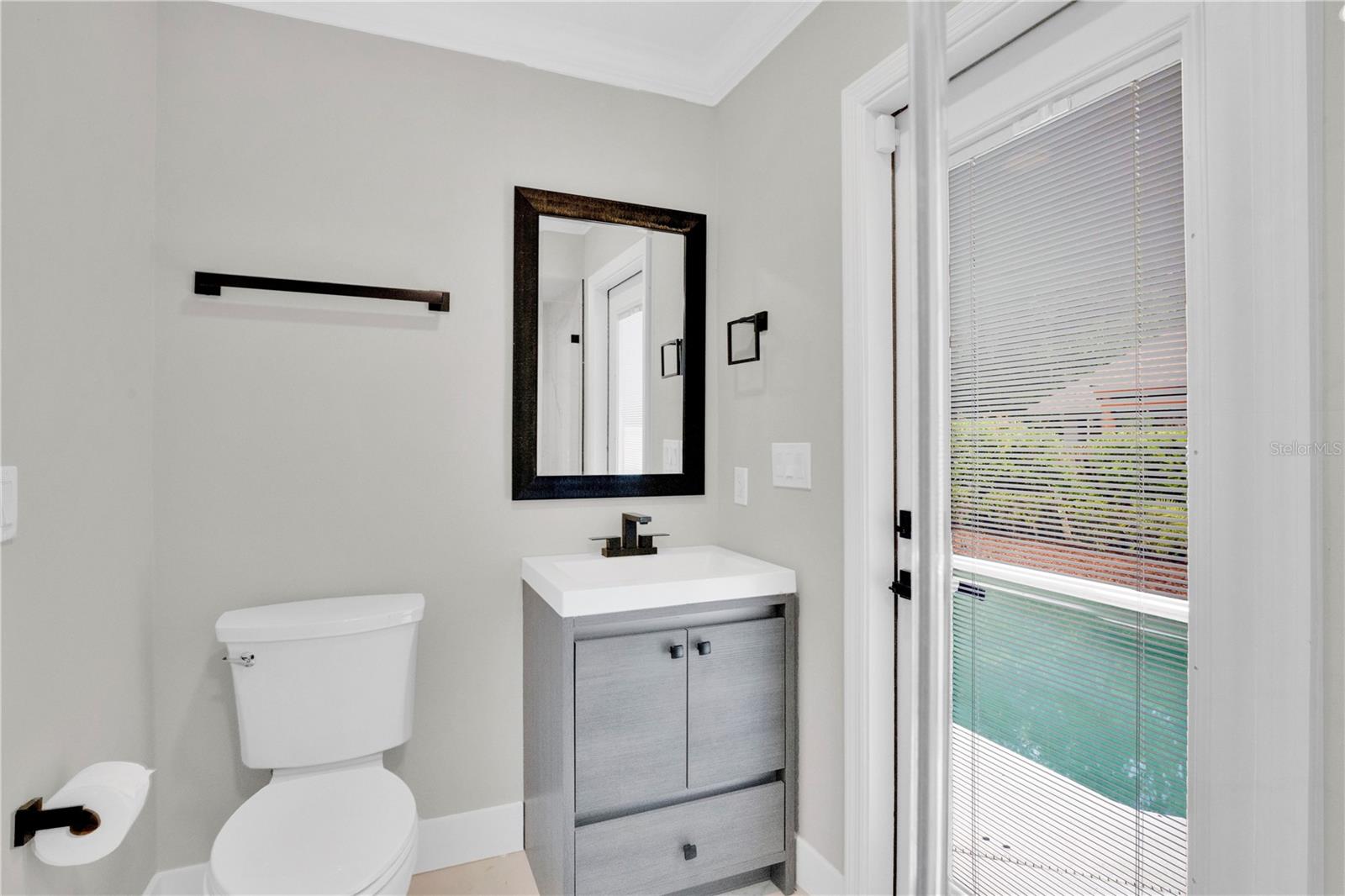 Image 18 of 37 For 109 12th Avenue