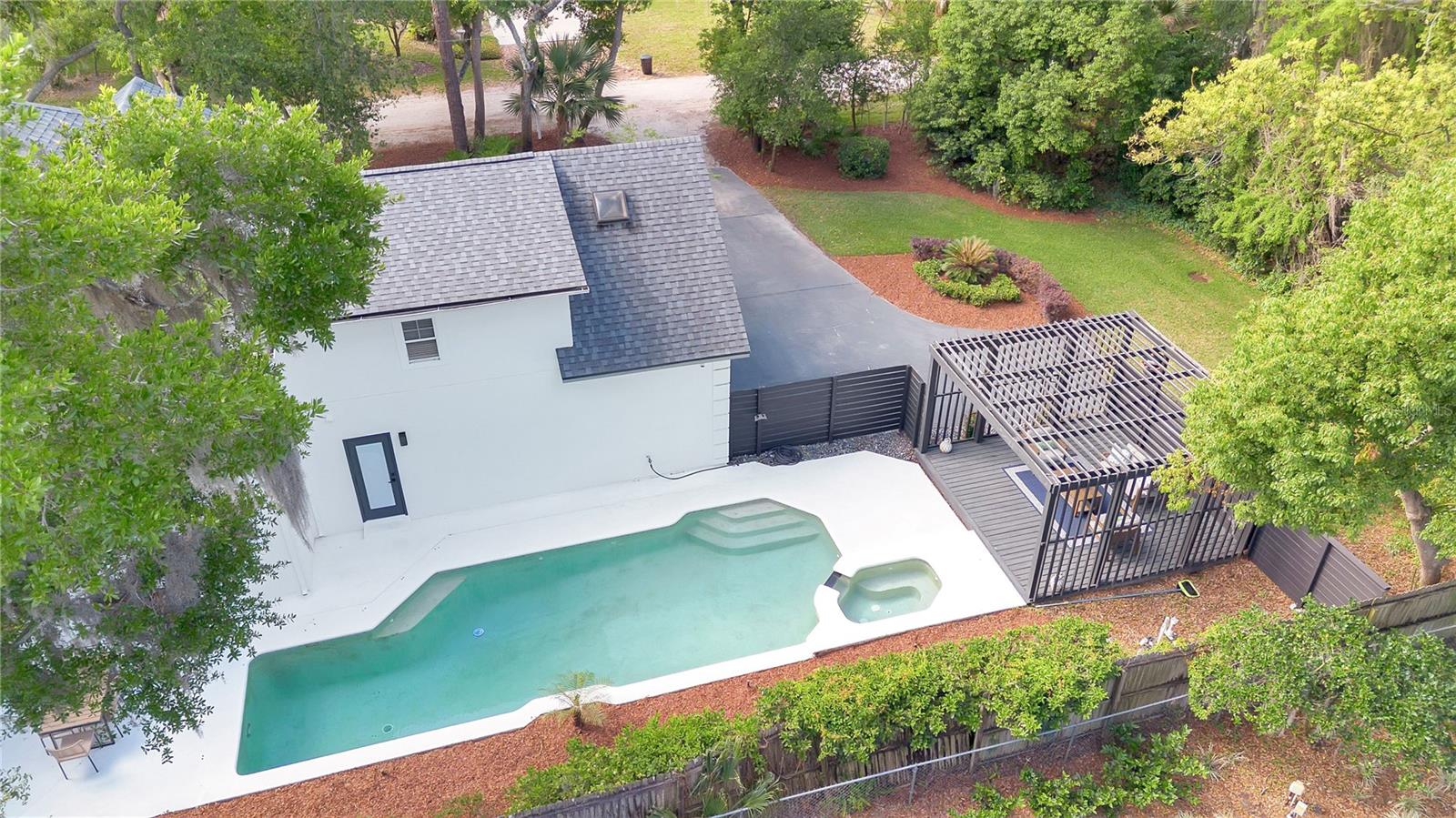 Image 27 of 37 For 109 12th Avenue