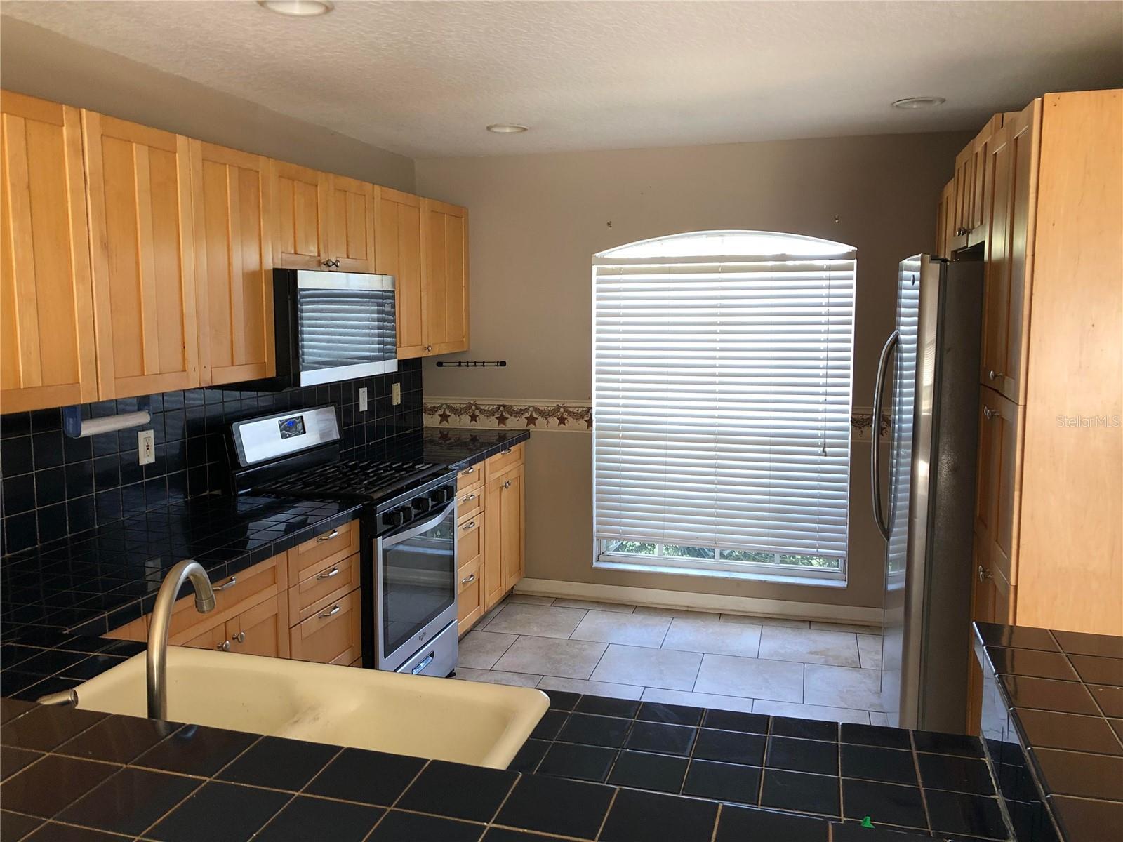 Image 3 of 16 For 616 1st Street