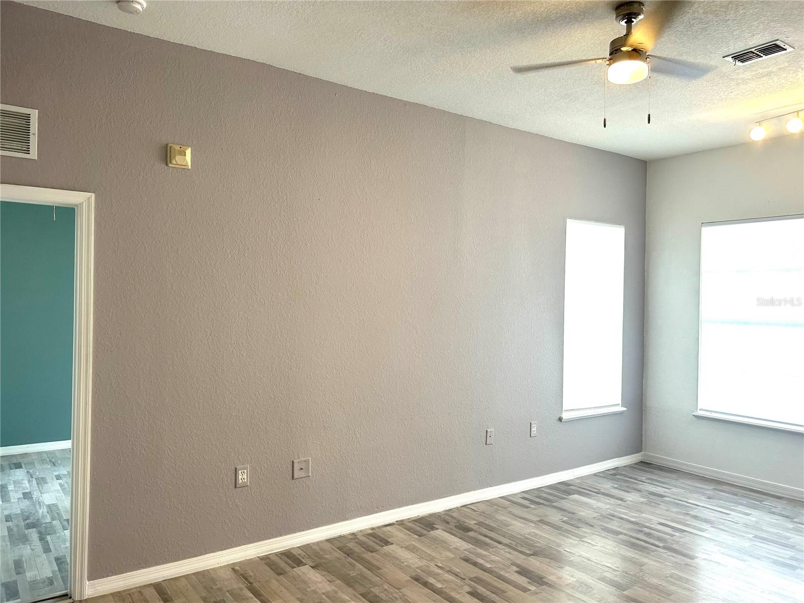 Image 11 of 28 For 6137 Metrowest Boulevard 307