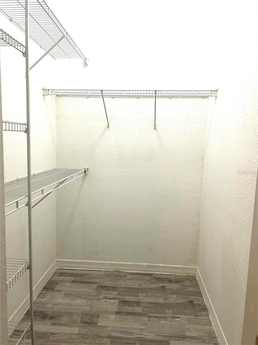 Image 14 of 28 For 6137 Metrowest Boulevard 307