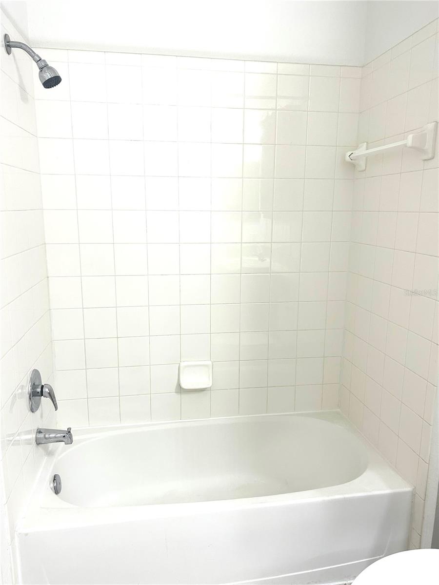 Image 16 of 28 For 6137 Metrowest Boulevard 307