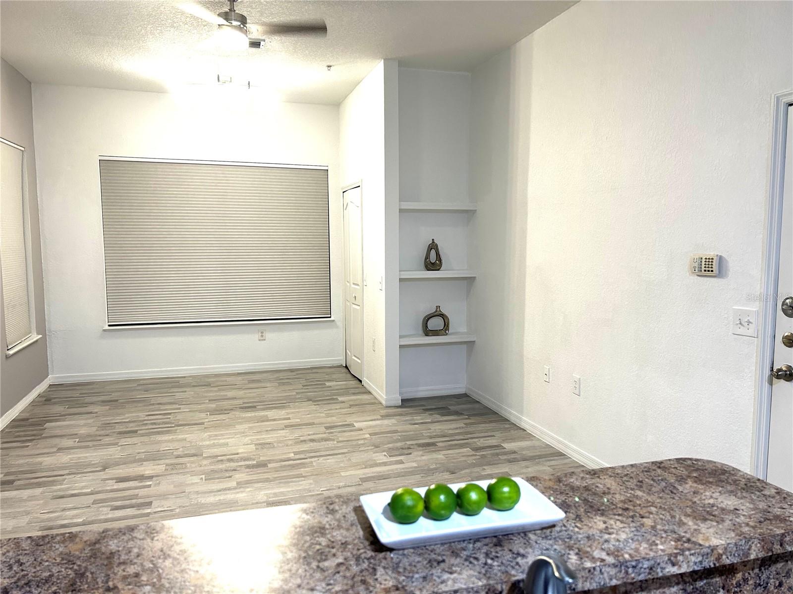 Image 6 of 28 For 6137 Metrowest Boulevard 307