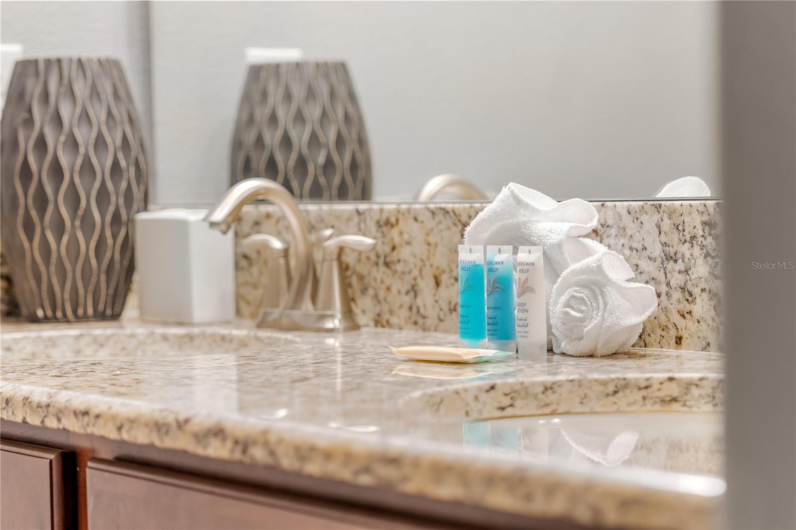 Image 17 of 66 For 9158 Wedge Drive