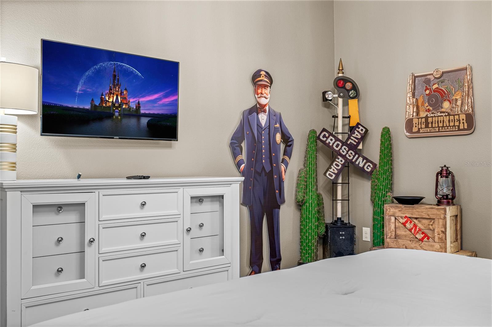 Image 23 of 66 For 9158 Wedge Drive