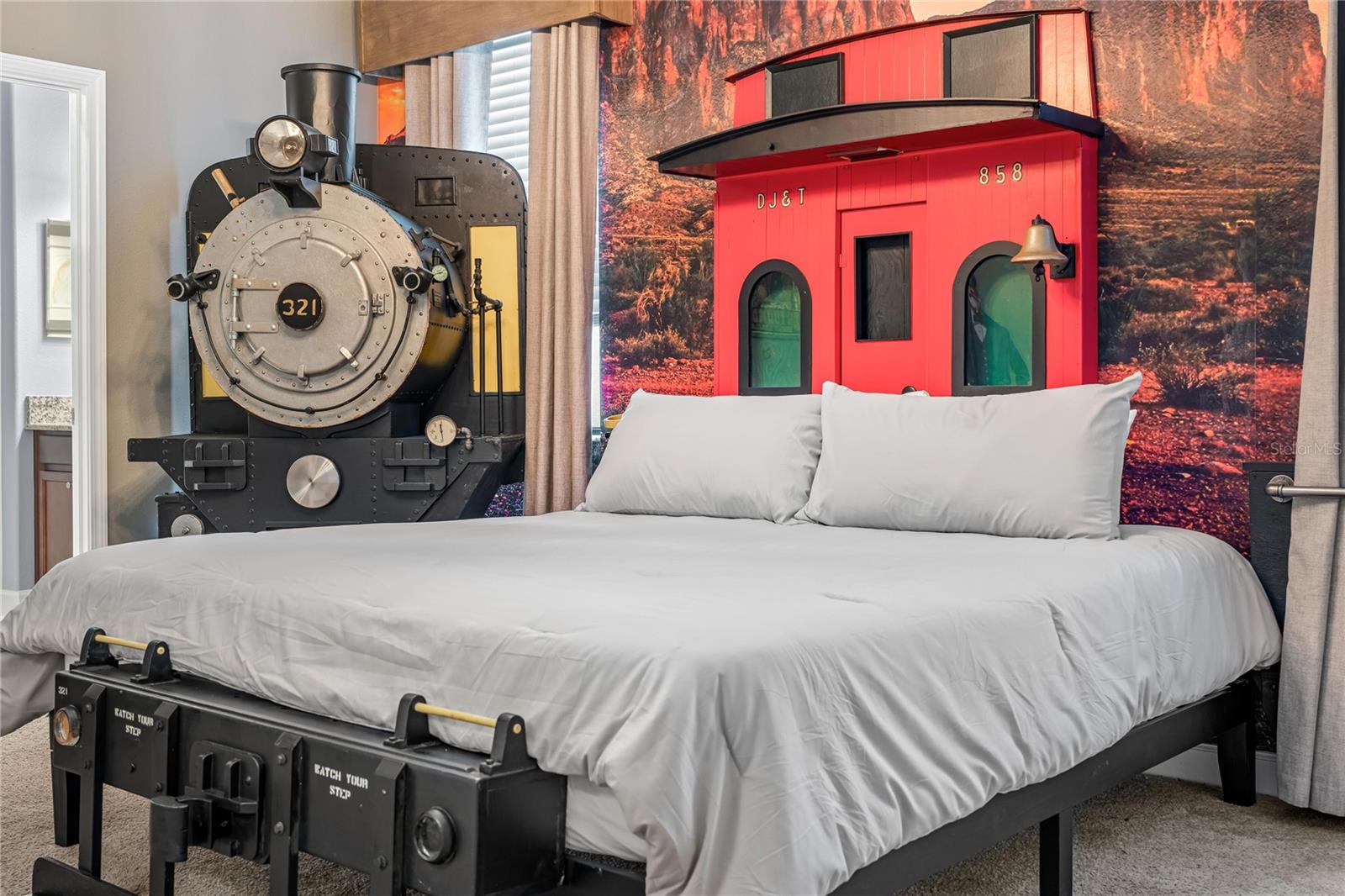 Image 27 of 66 For 9158 Wedge Drive