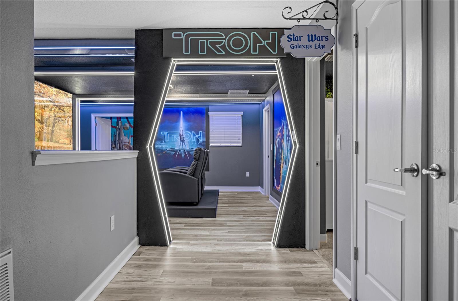 Image 30 of 66 For 9158 Wedge Drive