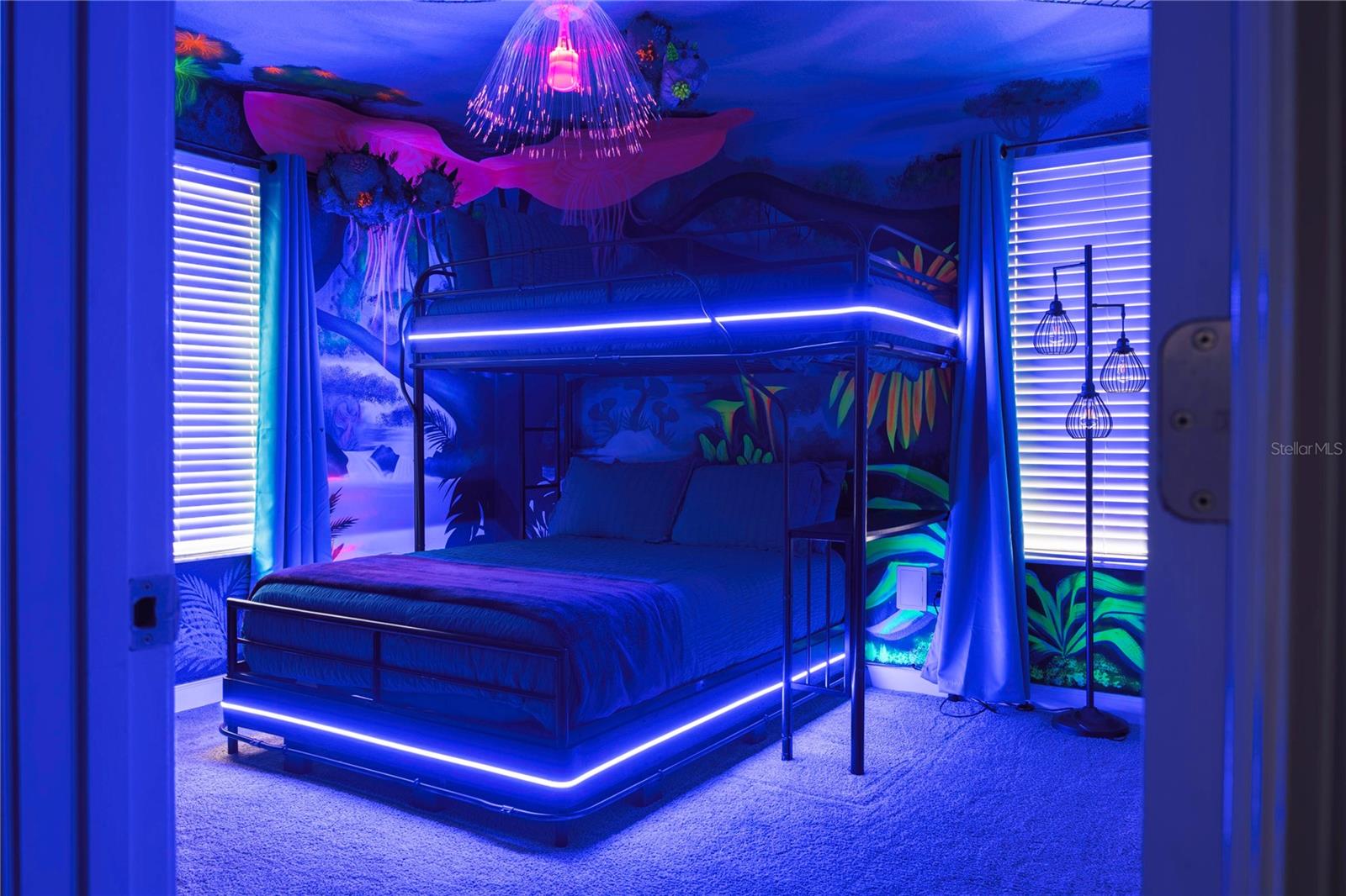 Image 32 of 66 For 9158 Wedge Drive