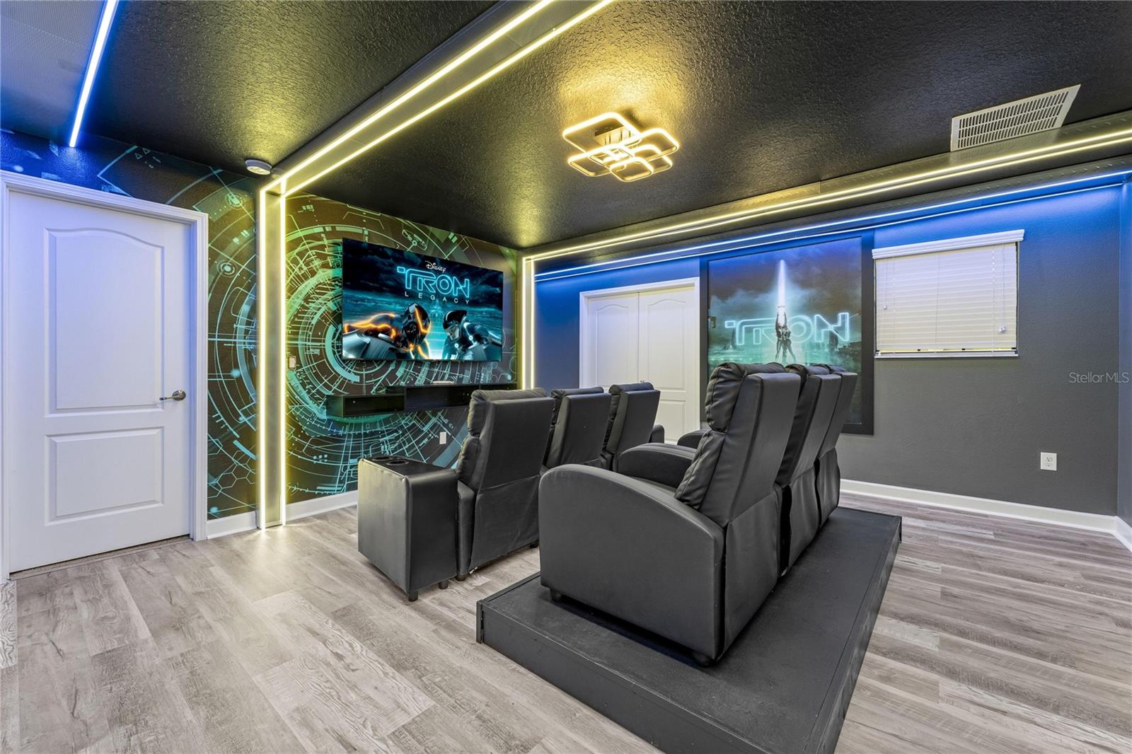 Image 35 of 66 For 9158 Wedge Drive