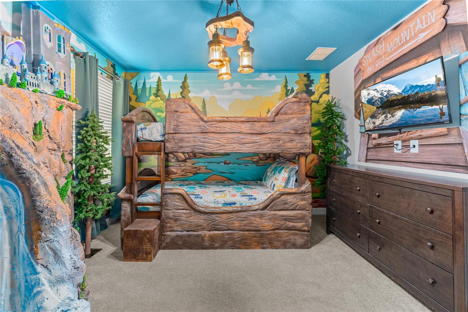 Image 5 of 66 For 9158 Wedge Drive