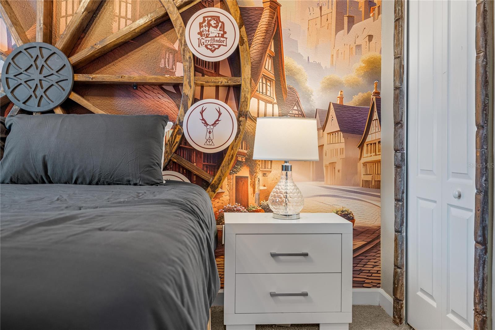 Image 6 of 66 For 9158 Wedge Drive