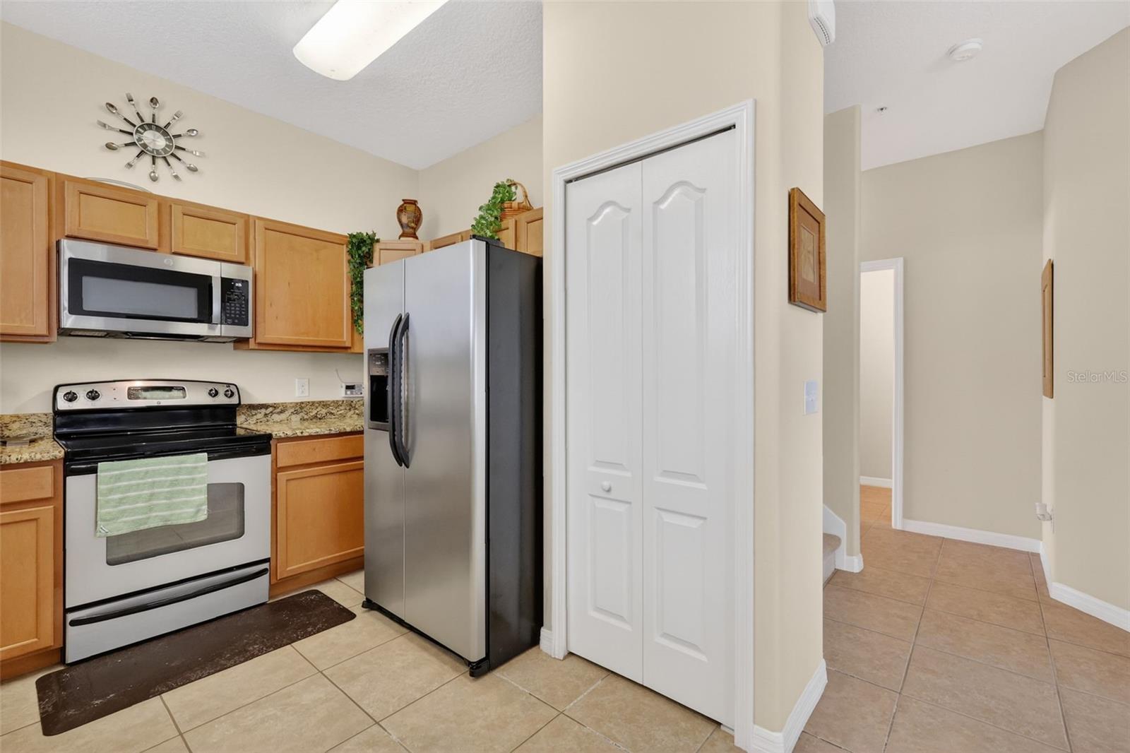 Image 19 of 35 For 1323 Priory Circle