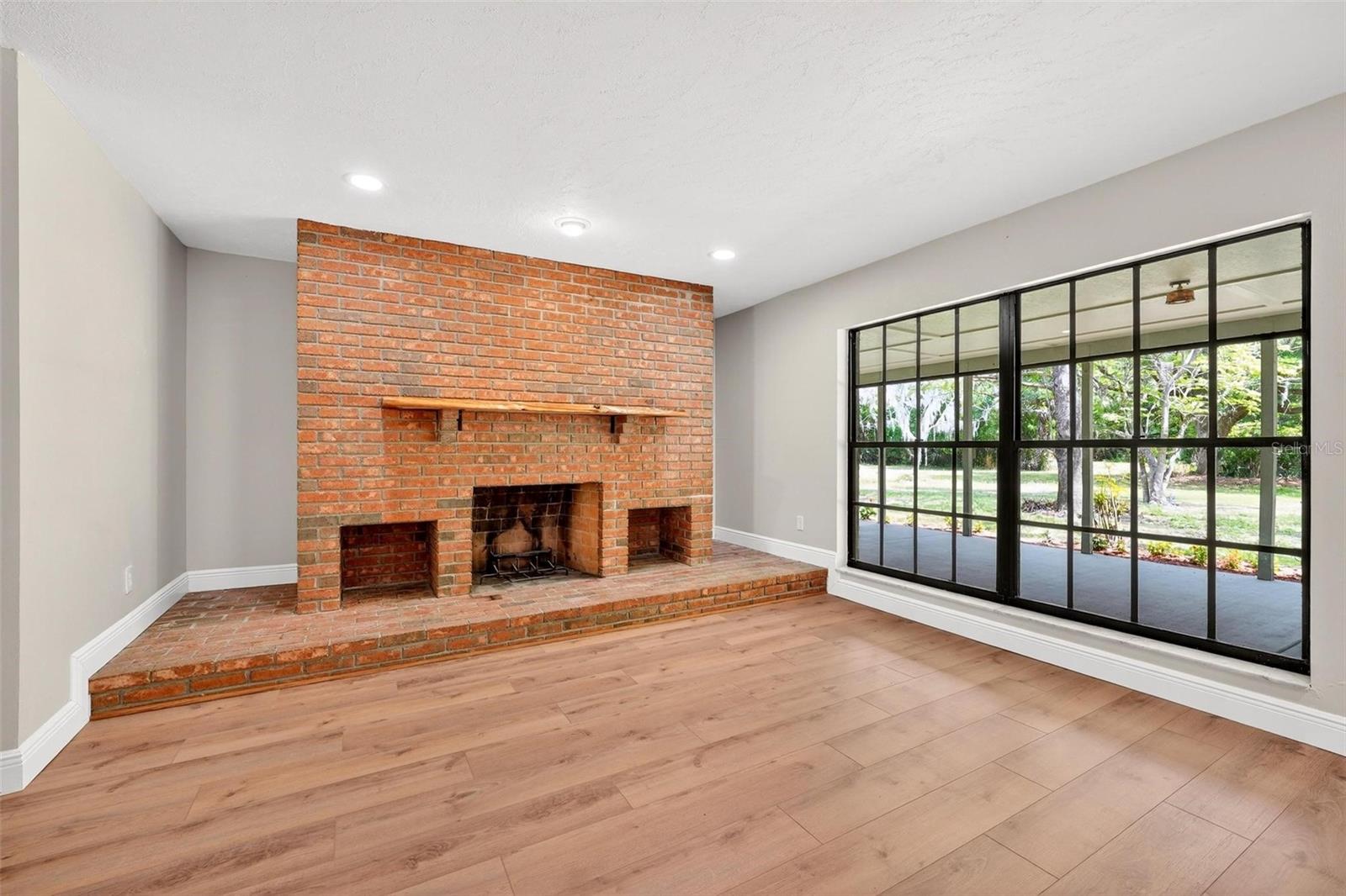 Image 16 of 59 For 2200 Retreat Road