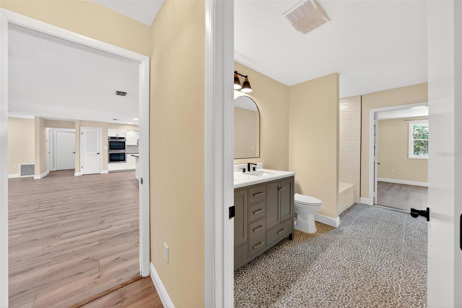 Image 26 of 59 For 2200 Retreat Road