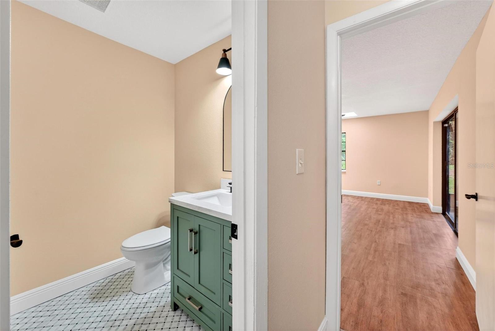 Image 32 of 59 For 2200 Retreat Road