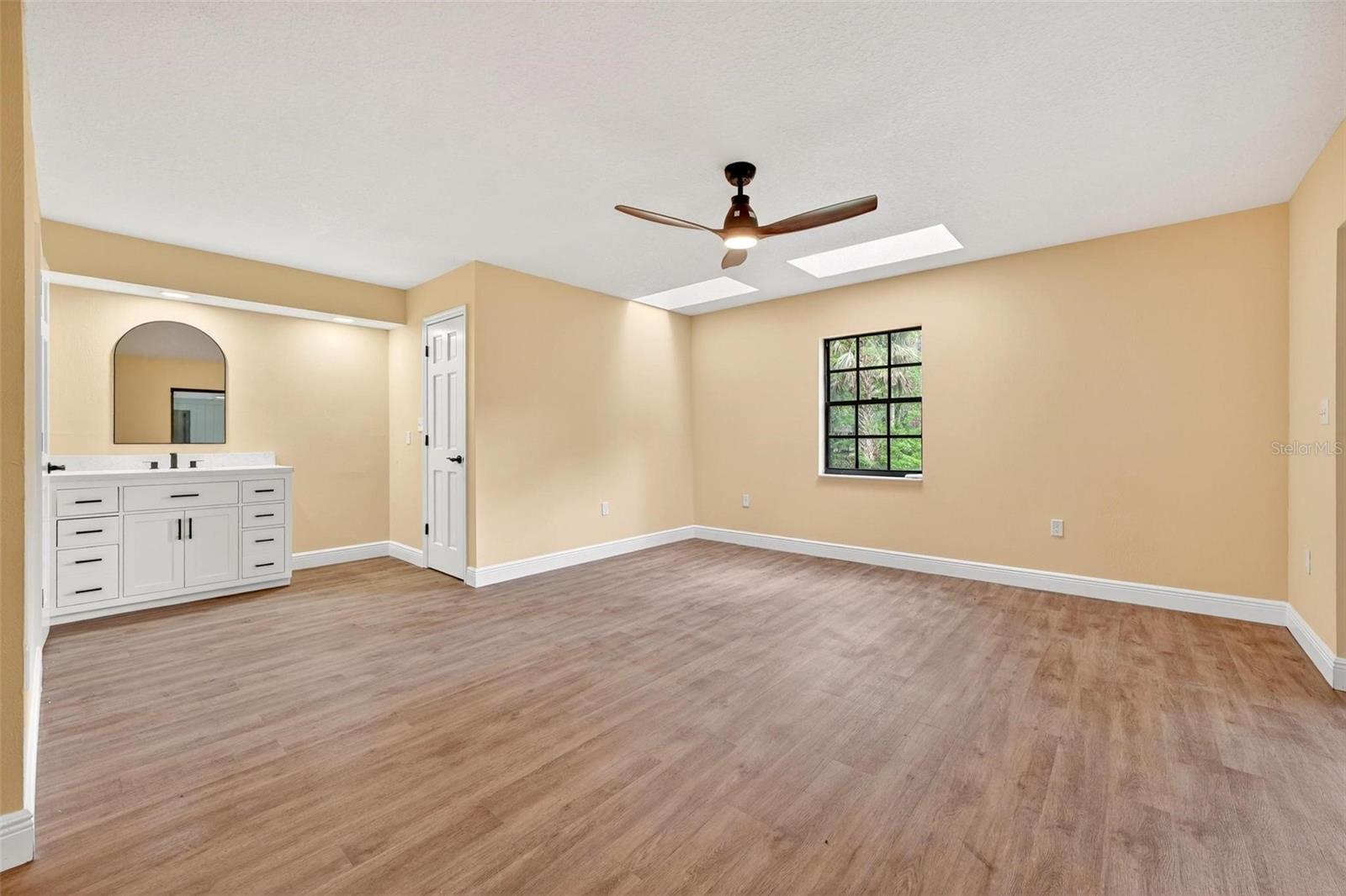 Image 34 of 59 For 2200 Retreat Road