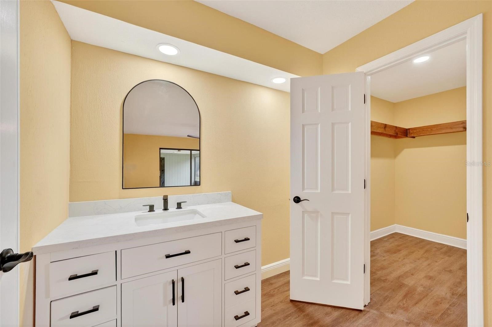 Image 38 of 59 For 2200 Retreat Road