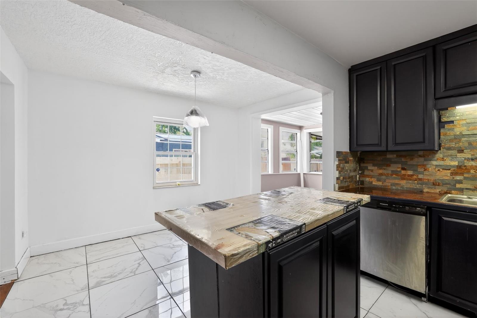 Image 12 of 29 For 775 28th Avenue S