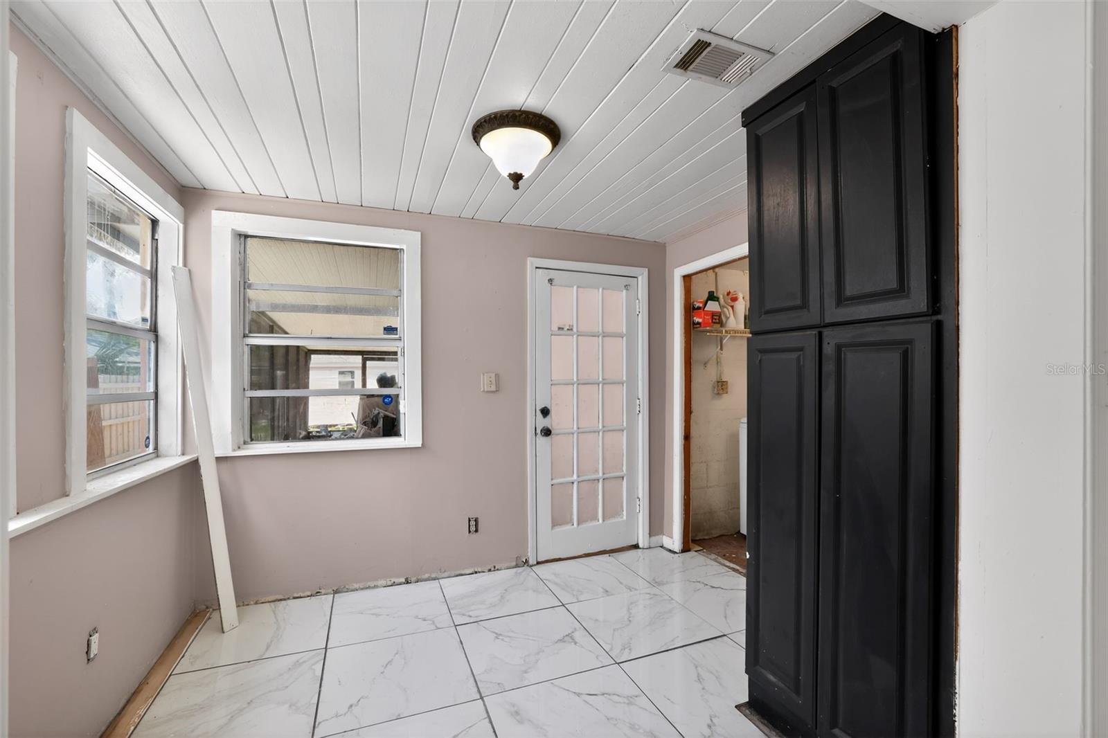 Image 14 of 29 For 775 28th Avenue S