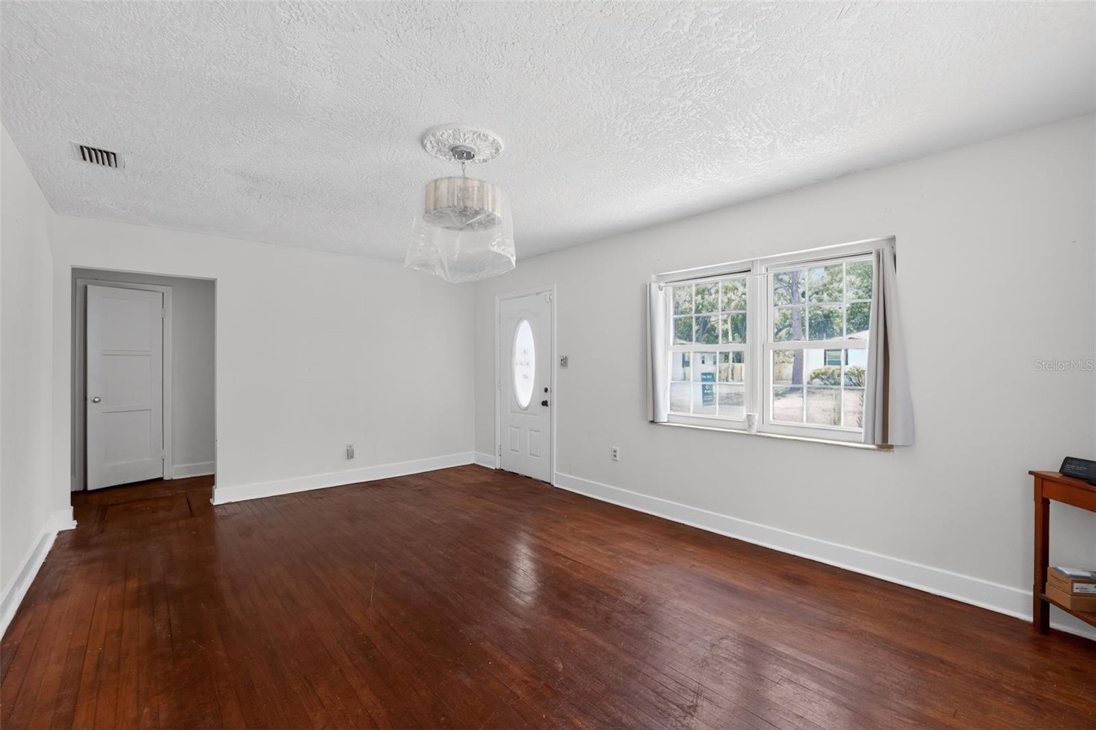 Image 4 of 29 For 775 28th Avenue S
