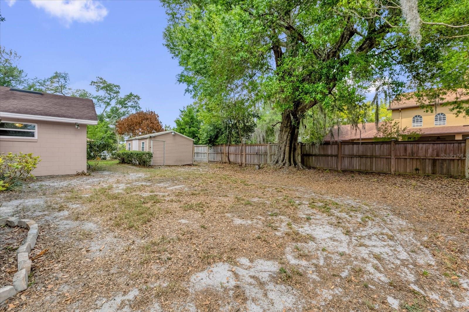 Image 28 of 33 For 8407 Roanne Drive