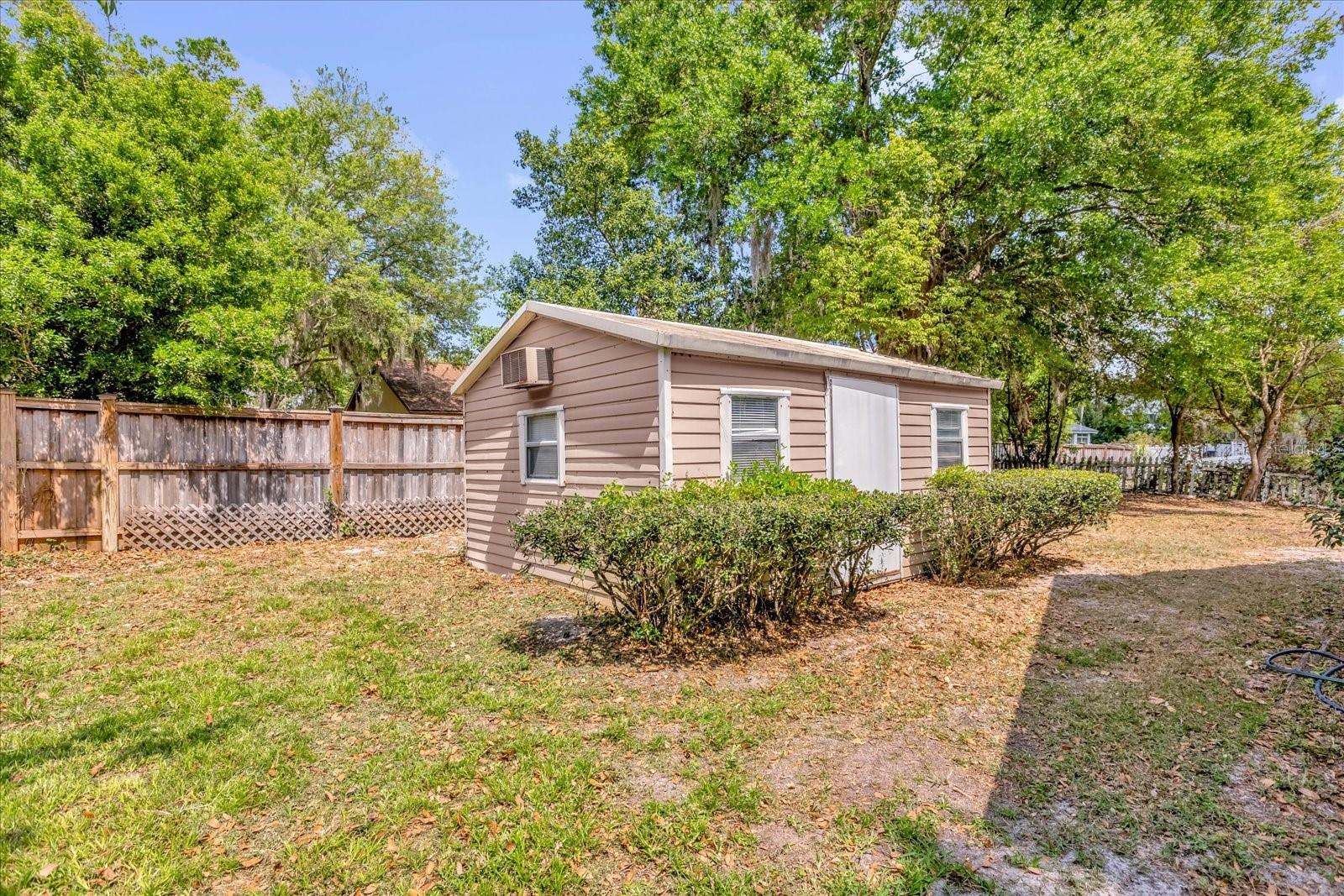 Image 30 of 33 For 8407 Roanne Drive