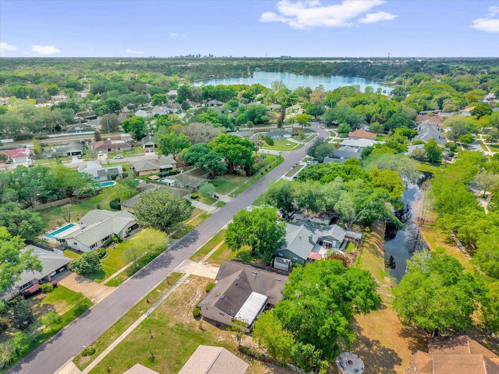 Image 31 of 33 For 8407 Roanne Drive