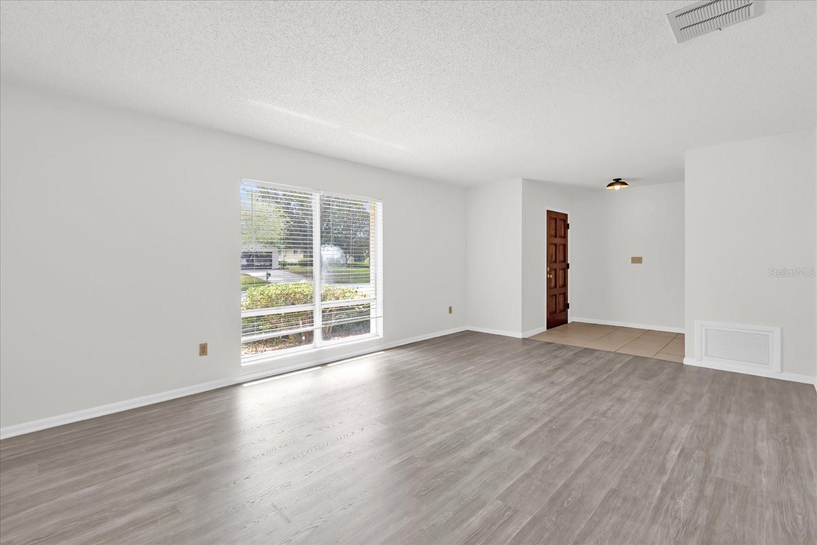 Image 8 of 33 For 8407 Roanne Drive