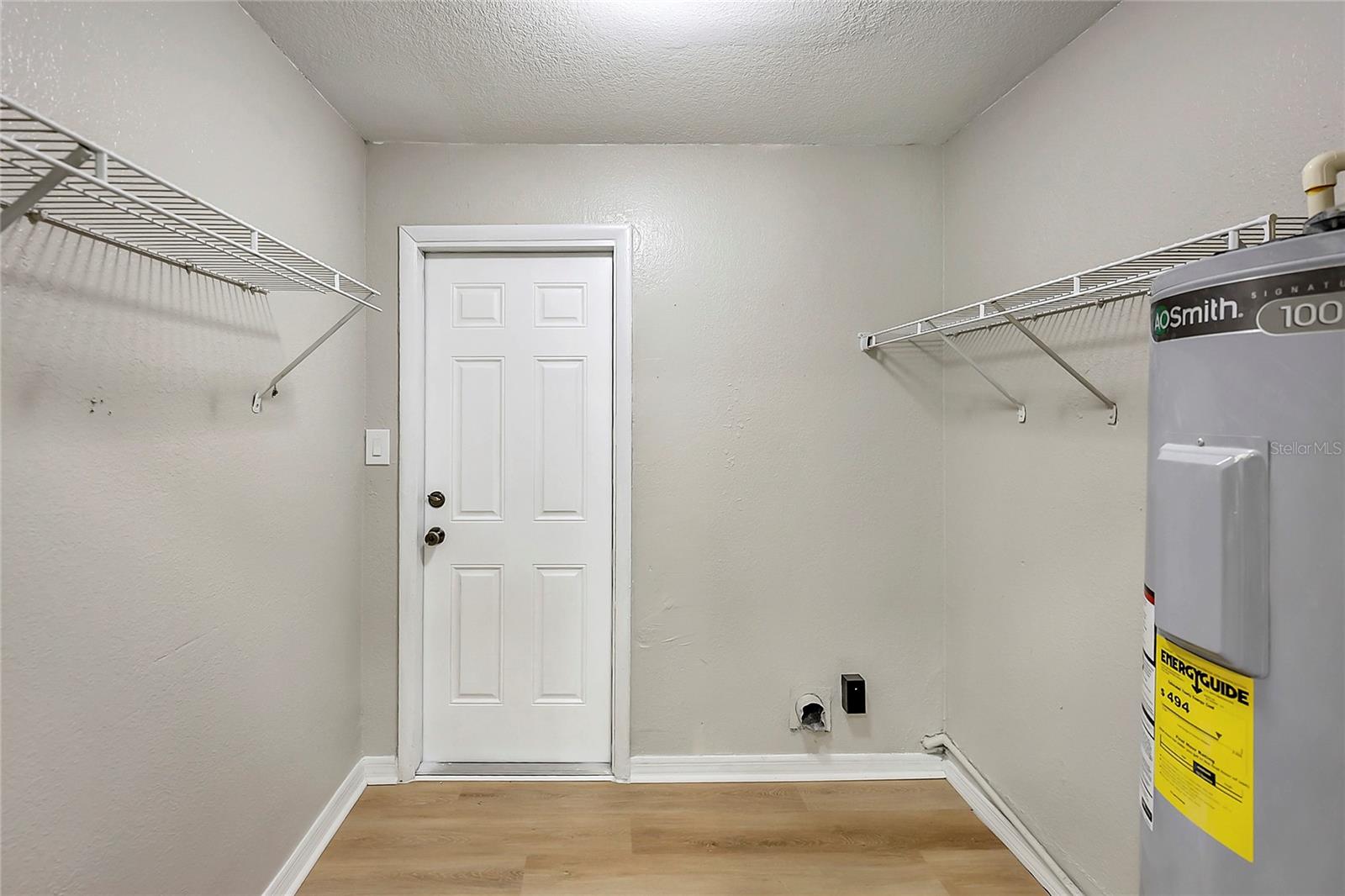 Image 11 of 26 For 107 Academy Avenue