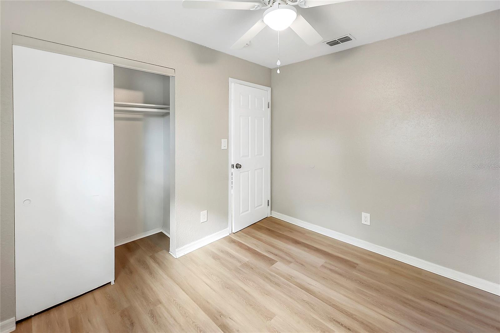 Image 16 of 26 For 107 Academy Avenue