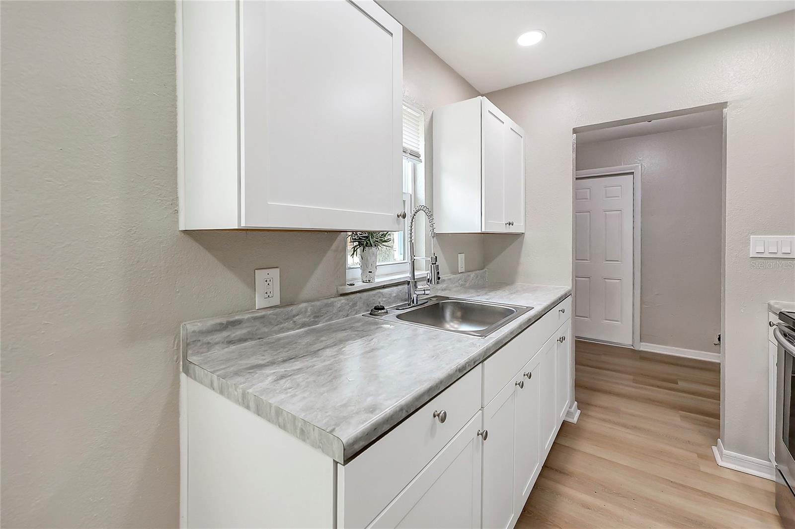 Image 8 of 26 For 107 Academy Avenue